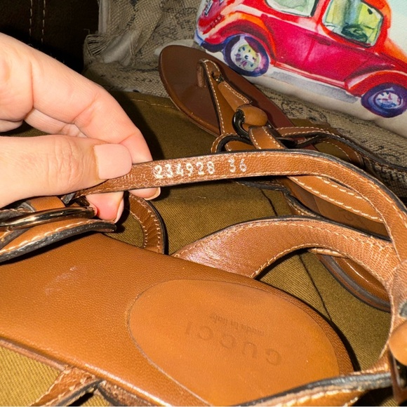 Gucci Horsebit Brown Leather Ankle Strap Thong Flat Sandals Size 36 - Picture 14 of 16